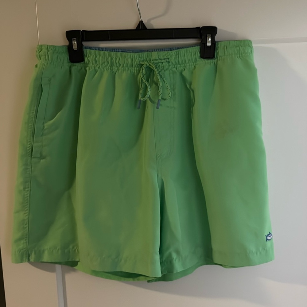 Men’s southern tide swim trunks